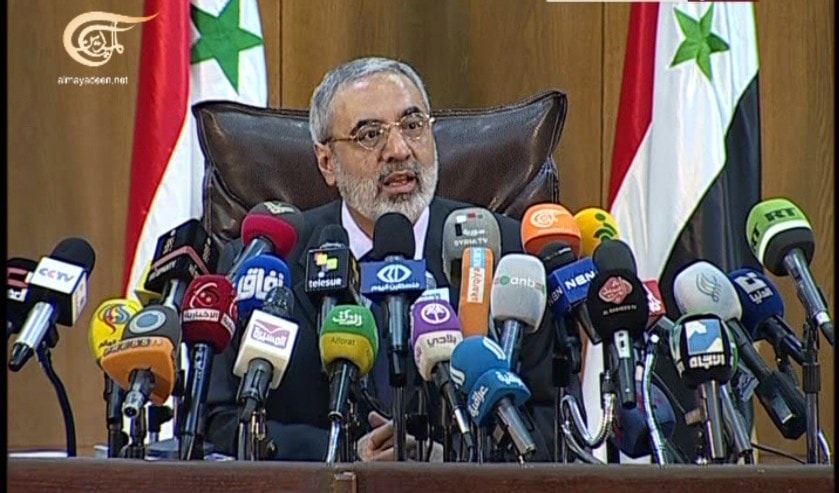 الزعبي شدد على حق الدولة السورية في قتال كل من حمل السلاح ضدها الزعبي شدد على حق الدولة السورية في قتال كل من حمل السلاح ضدها