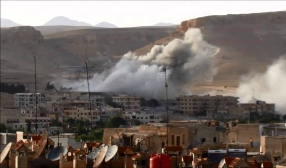 انطلق الهجوم الأوّل من محور مزارع ريما باتجاه المدخل الشرقي ليبرود ودمّر نقاط الإسناد لدى المسلحين انطلق الهجوم الأوّل من محور مزارع ريما باتجاه المدخل الشرقي ليبرود ودمّر نقاط الإسناد لدى المسلحين