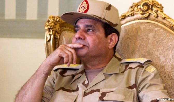 السيسي يترك للأيام القادمة أن تشهد الإجراءات الرسمية لترشحه للرئاسة السيسي يترك للأيام القادمة أن تشهد الإجراءات الرسمية لترشحه للرئاسة