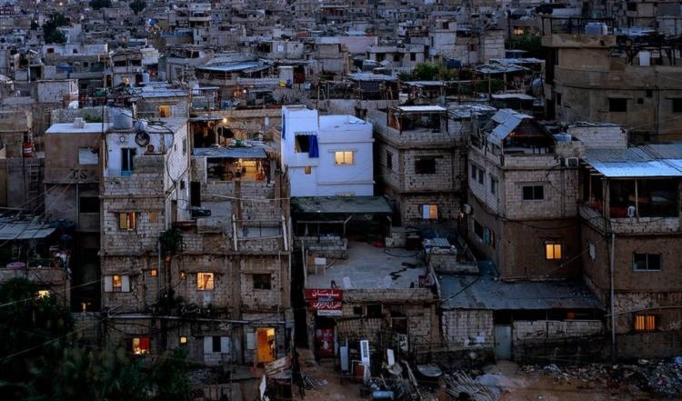 التفجير استهدفنا جميعاً يقول أهالي مخيم برج البراجنة التفجير استهدفنا جميعاً يقول أهالي مخيم برج البراجنة