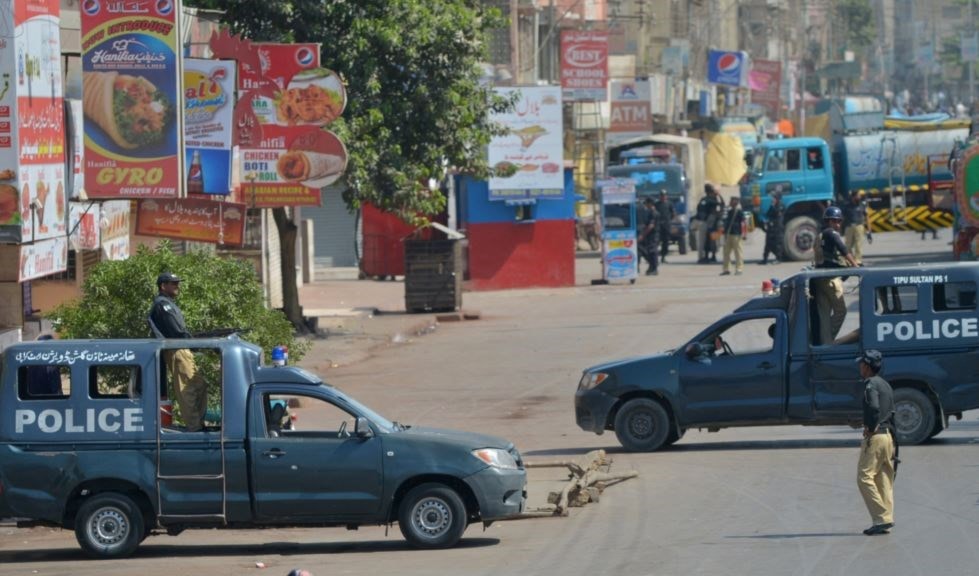 التفجير الانتحاري أسفر عن مقتل 21 شخصاً وجرح أكثر من 70 التفجير الانتحاري أسفر عن مقتل 21 شخصاً وجرح أكثر من 70