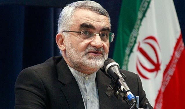 بروجردي: توجيهات الإمام الخامنئي تقضي بالفصل الكامل للملفّ النوويّ عن أيّ موضوع آخر بروجردي: توجيهات الإمام الخامنئي تقضي بالفصل الكامل للملفّ النوويّ عن أيّ موضوع آخر