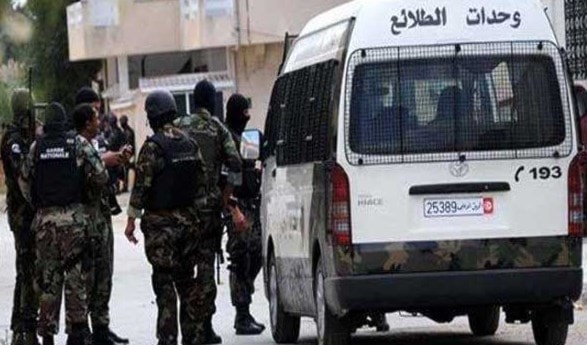 وزارة الدفاع لا تعتبر الحادثة عملية ارهابية وتقول إن الوضع تحت السيطرة وزارة الدفاع لا تعتبر الحادثة عملية ارهابية وتقول إن الوضع تحت السيطرة