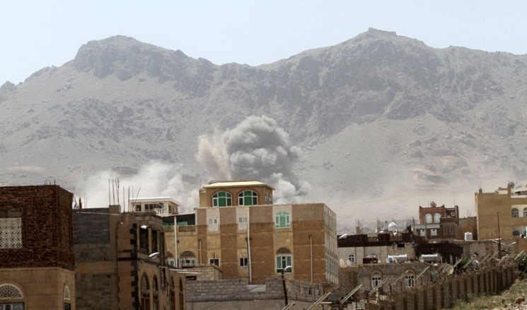 القصف السعودي يطال مناطق متعددة في اليمن القصف السعودي يطال مناطق متعددة في اليمن