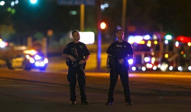 الشرطة الأميركية تقتل رجلين مسلحين بالرصاص في ولاية تكساس الشرطة الأميركية تقتل رجلين مسلحين بالرصاص في ولاية تكساس