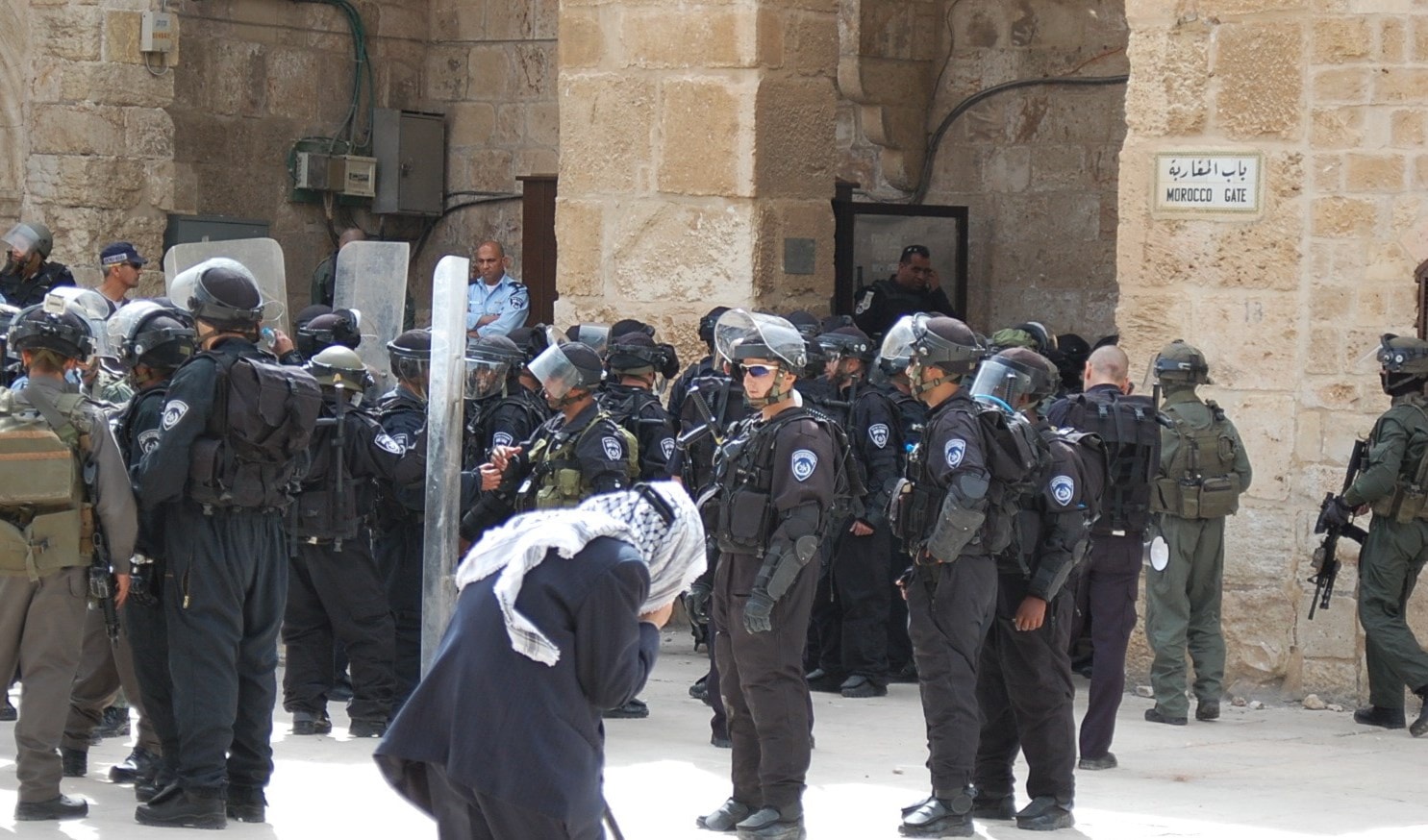 الاحتلال يسعى لتقسيم المسجد زمانياً ومكانياً الاحتلال يسعى لتقسيم المسجد زمانياً ومكانياً