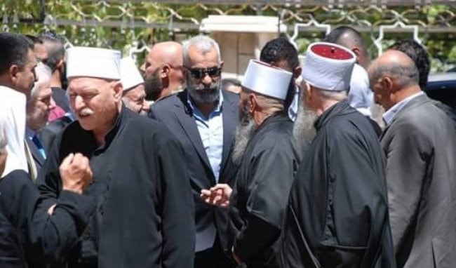 السويداء تشيّع الشيخ بلعوس ورفاقه مع التشديد على الوحدة ونبذ الفتنة السويداء تشيّع الشيخ بلعوس ورفاقه مع التشديد على الوحدة ونبذ الفتنة