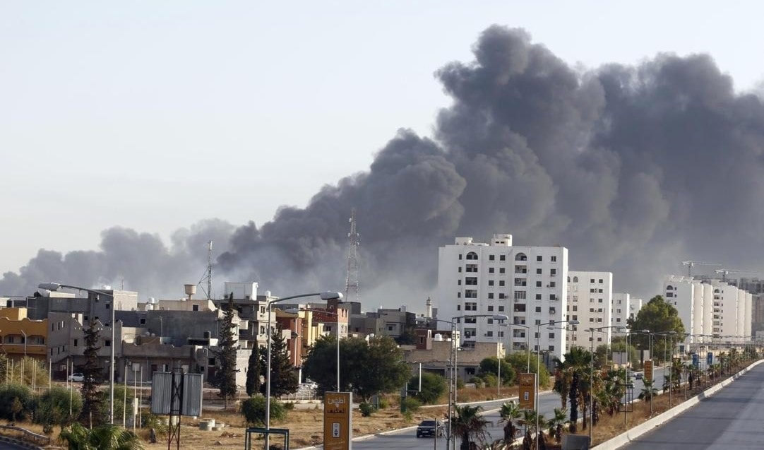 المسلحون سيطروا على المجلس الأعلى للدولة وقناة تلفزيونية المسلحون سيطروا على المجلس الأعلى للدولة وقناة تلفزيونية