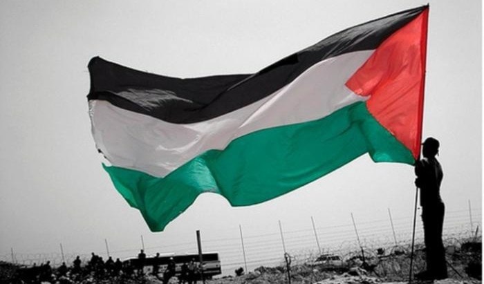 المتواطئين مع الأعداء مهما كثروا فهم قلّة بين ملايين العرب المؤمنين أن فلسطين هي البوصلة المتواطئين مع الأعداء مهما كثروا فهم قلّة بين ملايين العرب المؤمنين أن فلسطين هي البوصلة