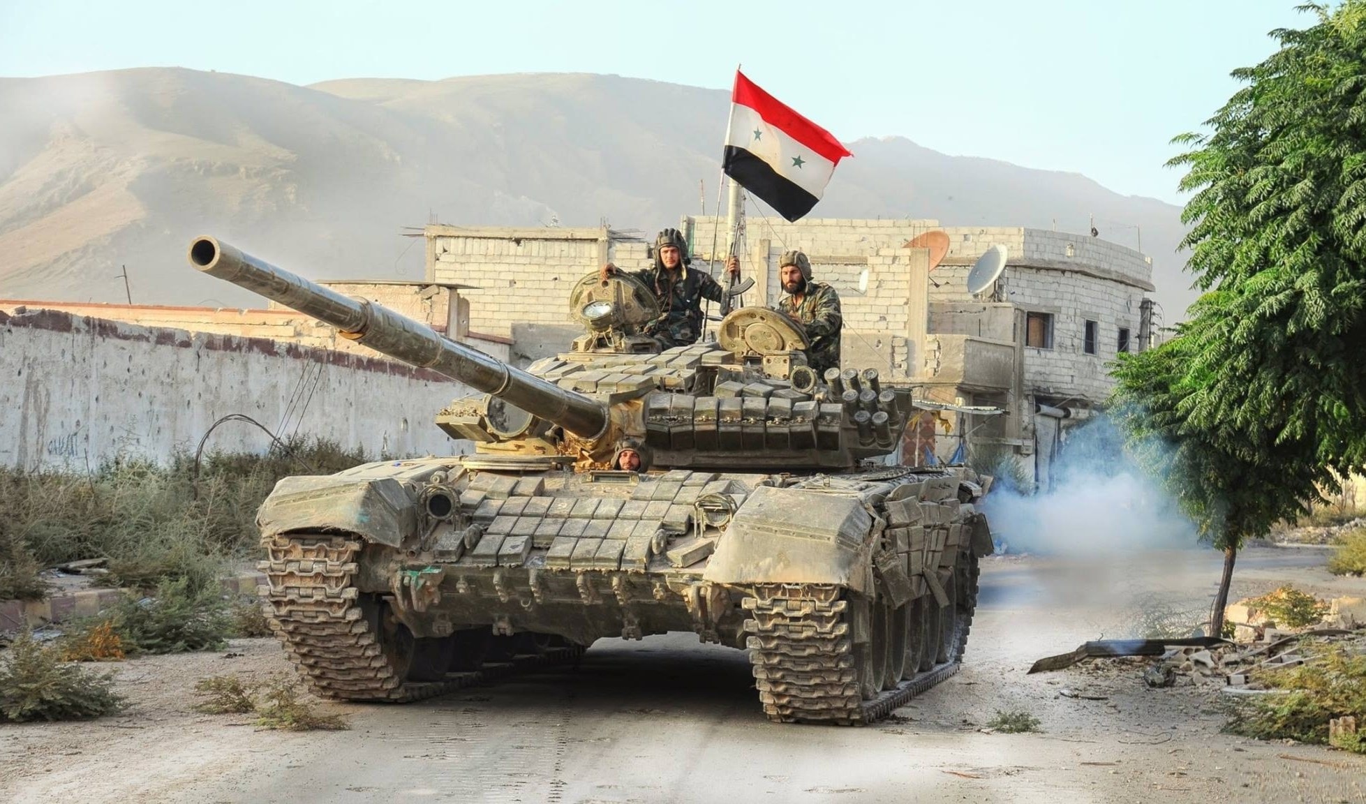الجيش السوري في القمون الشرقي يتقدم ويكبد مسلحي داعش والنصرة خسائر فادحة الجيش السوري في القمون الشرقي يتقدم ويكبد مسلحي داعش والنصرة خسائر فادحة