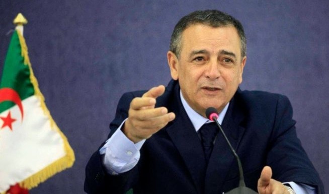 وزير الصناعة الجزائري متهم بامتلاك شركة في بنما وزير الصناعة الجزائري متهم بامتلاك شركة في بنما