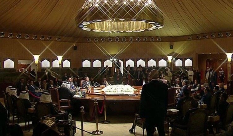 مساعٍ لعودة وفد الرئيس هادي إلى طاولة المفاوضات مساعٍ لعودة وفد الرئيس هادي إلى طاولة المفاوضات