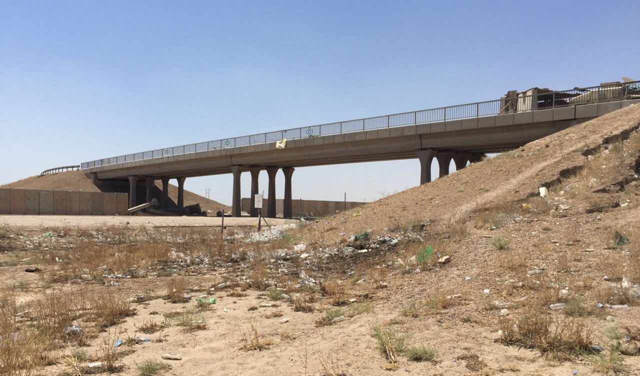 جسر الأردين الذي يصل بين شرق الفلوجة وجنوبها جسر الأردين الذي يصل بين شرق الفلوجة وجنوبها