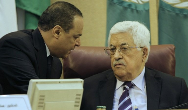 عباس دعا لتشكيل حكومة وحدة وطنية مع حماس (أ ف ب) عباس دعا لتشكيل حكومة وحدة وطنية مع حماس (أ ف ب)