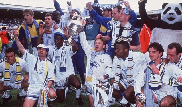 لاعبو ليستر يحتفلون بلقب الدوري الإنكليزي الممتاز عام 1992 لاعبو ليستر يحتفلون بلقب الدوري الإنكليزي الممتاز عام 1992
