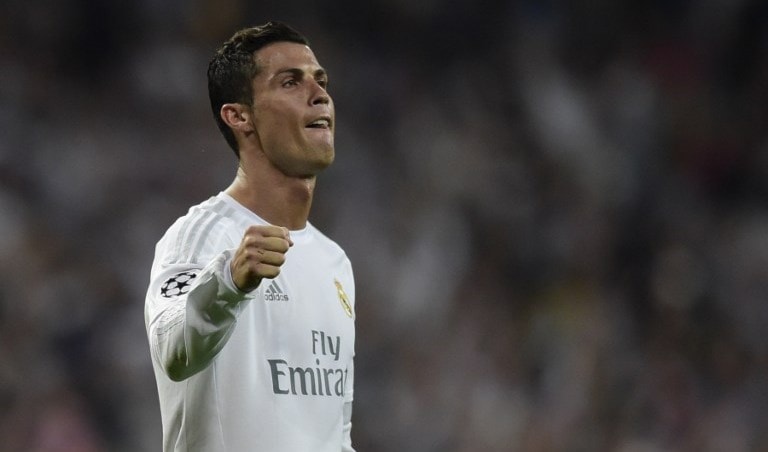 رونالدو محتفلاً بفوز ريال مدريد (أ ف ب) رونالدو محتفلاً بفوز ريال مدريد (أ ف ب)