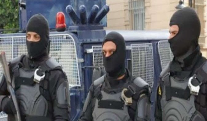 الأجهزة الأمنية التونسية تفكك شبكتين ارهابيتين الأجهزة الأمنية التونسية تفكك شبكتين ارهابيتين