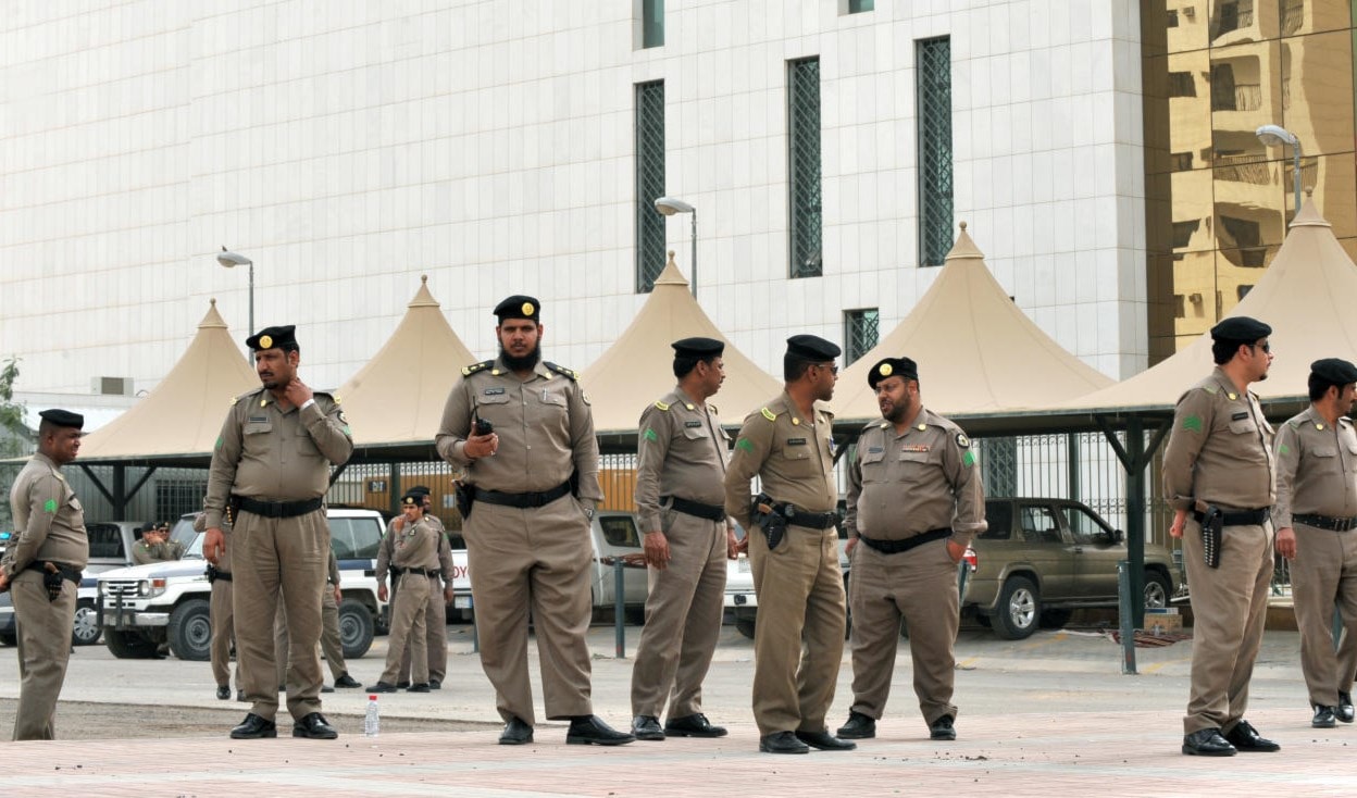 هجوم داعش على مركز للشرطة أسفر عن مقتل رجل أمن سعودي هجوم داعش على مركز للشرطة أسفر عن مقتل رجل أمن سعودي