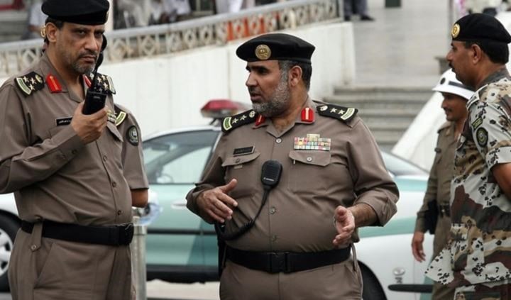 الشرطي قتل خلال إحباط محاولة تنفيذ عمل إرهابي في مخفر شرطة حداد ببني مالك في الطائف. الشرطي قتل خلال إحباط محاولة تنفيذ عمل إرهابي في مخفر شرطة حداد ببني مالك في الطائف.