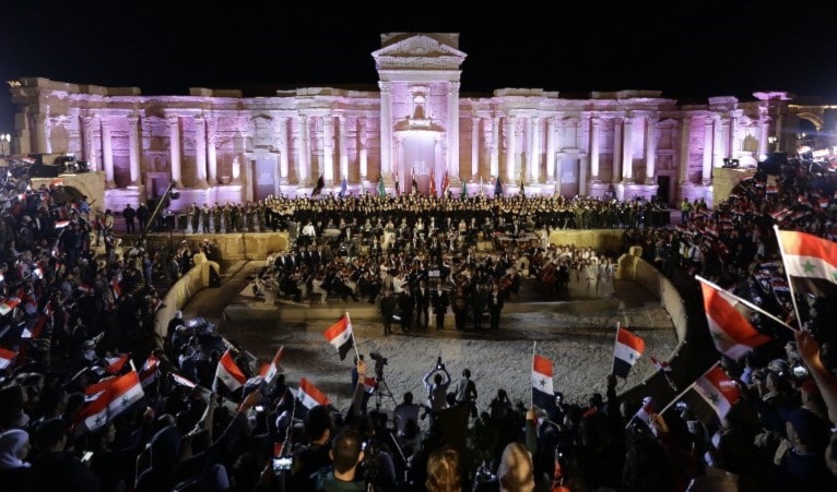 حفل أوركسترا مسرح مارينسكي على مسرح تدمر صفعة أدبية للنفاق الغربي حفل أوركسترا مسرح مارينسكي على مسرح تدمر صفعة أدبية للنفاق الغربي