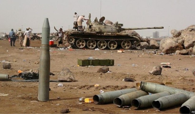 مواقع الجيش واللجان تتعرض لقصف عنيف من قوات الرئيس هادي المسنودة بالتحالف مواقع الجيش واللجان تتعرض لقصف عنيف من قوات الرئيس هادي المسنودة بالتحالف
