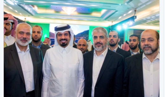 رعى الاحتفالية عبدالله بن عبدالعزيز العيفان، سفير السعودية في قطر رعى الاحتفالية عبدالله بن عبدالعزيز العيفان، سفير السعودية في قطر