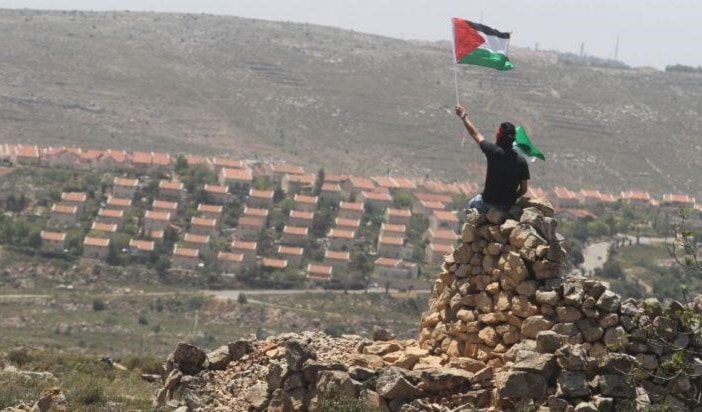 الفلسطينيون يرفضون مشروع الاستيطان الإسرائيلي في القدس الفلسطينيون يرفضون مشروع الاستيطان الإسرائيلي في القدس