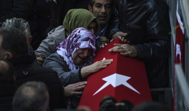 هجوم اسطنبول أودى بحياة 39 شخصاً (أ ف ب) هجوم اسطنبول أودى بحياة 39 شخصاً (أ ف ب)