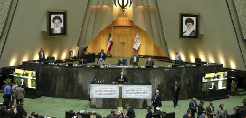 قال البيان إن الحرس الثوري كان دوماً شوكة في عيون الأعداء خاصة أميركا والكيان الصهيوني. قال البيان إن الحرس الثوري كان دوماً شوكة في عيون الأعداء خاصة أميركا والكيان الصهيوني.