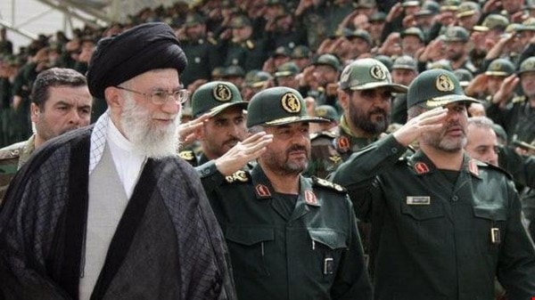 الوثيقة الأميركية: تحت قيادة خامنئي صدّرت إيران الإرهاب وزعزعت استقرار جيرانها الوثيقة الأميركية: تحت قيادة خامنئي صدّرت إيران الإرهاب وزعزعت استقرار جيرانها