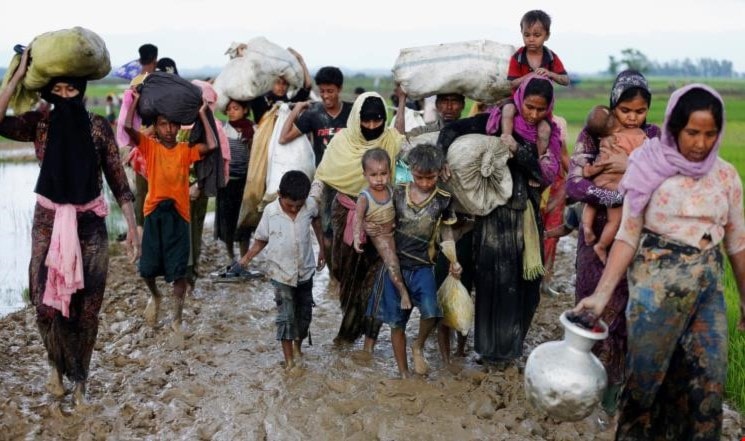 وكالات الإغاثة تقدر وصول 536 ألف لاجئ من الروهينغا إلى بنغلادش هرباً من القتل وكالات الإغاثة تقدر وصول 536 ألف لاجئ من الروهينغا إلى بنغلادش هرباً من القتل