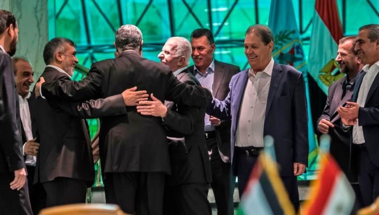 المصالحة الفلسطينية هي الموضوع الأكثر أهمية على الصعيد الغزّي والفلسطينى بشكل عام المصالحة الفلسطينية هي الموضوع الأكثر أهمية على الصعيد الغزّي والفلسطينى بشكل عام