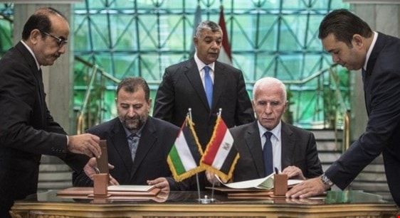 رئيس المخابرات الفلسطينية اشترط التزام حركة "حماس" بسريان الهدنة مع إسرائيل في غزة وفي الضفة رئيس المخابرات الفلسطينية اشترط التزام حركة "حماس" بسريان الهدنة مع إسرائيل في غزة وفي الضفة