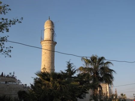 مسجد التوانة في بلدة يطا الذي حاول المستوطنون إحراقه مسجد التوانة في بلدة يطا الذي حاول المستوطنون إحراقه