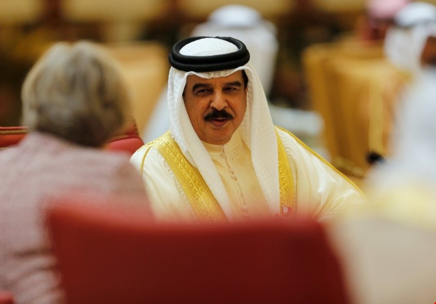 بدعوة من ملك البحرين سيقود الحاخام مارك شنايير بعثة جماعية إلى المنامة بدعوة من ملك البحرين سيقود الحاخام مارك شنايير بعثة جماعية إلى المنامة