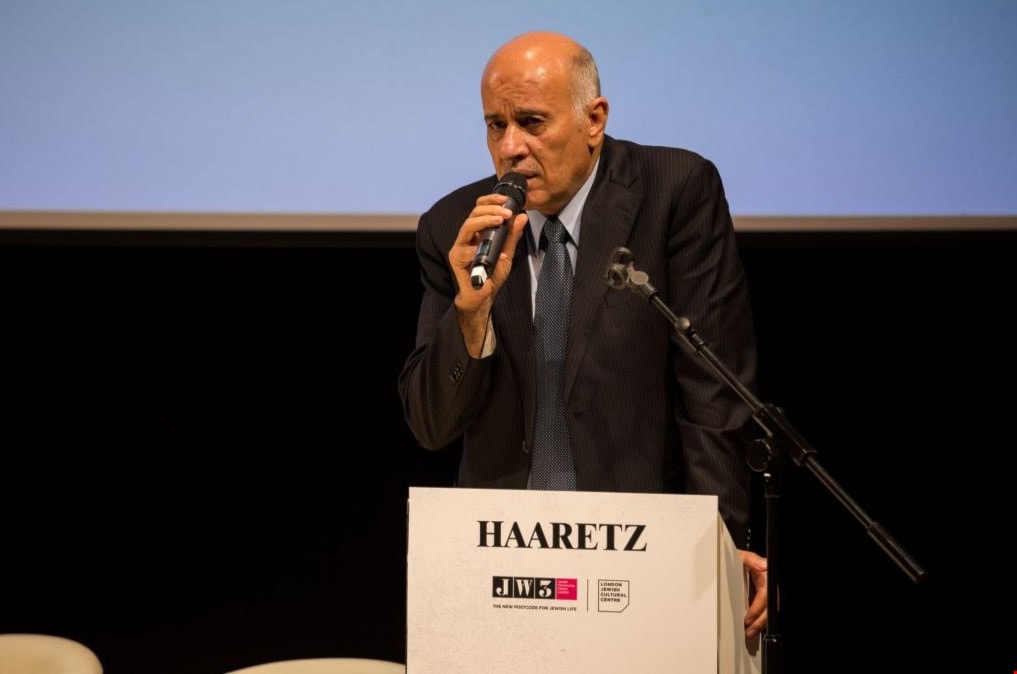 الرجوب: حماس تظهر إشارات بأنها مستعدة لإنهاء النزاع مع إسرائيل الرجوب: حماس تظهر إشارات بأنها مستعدة لإنهاء النزاع مع إسرائيل