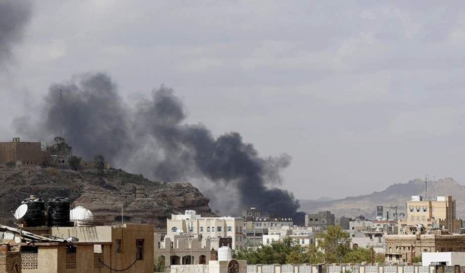 10 غارات جوية سعودية على جبل الشُرفة الاستراتيجي 10 غارات جوية سعودية على جبل الشُرفة الاستراتيجي