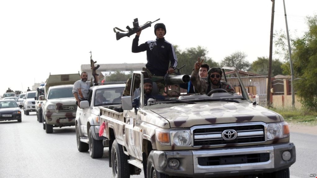 26 شخصاً على الأقل لقوا حتفهم وأصيب 170 آخرون في القتال الذي دام نحو أسبوعين 26 شخصاً على الأقل لقوا حتفهم وأصيب 170 آخرون في القتال الذي دام نحو أسبوعين