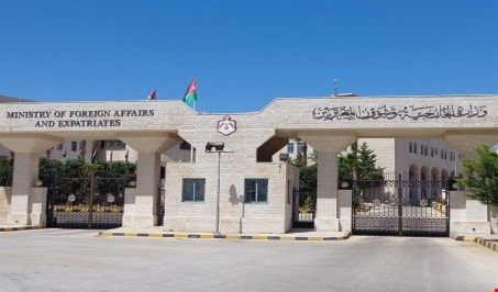 باشرت السلطات الفرنسية المختصة التحقيق بالحادث لتحري أسبابه باشرت السلطات الفرنسية المختصة التحقيق بالحادث لتحري أسبابه