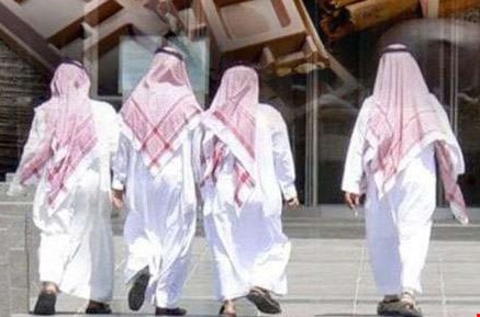 هجمة غير مسبوقة تهاجم المقاومة وتروِّج للتطبيع مع إسرائيل هجمة غير مسبوقة تهاجم المقاومة وتروِّج للتطبيع مع إسرائيل