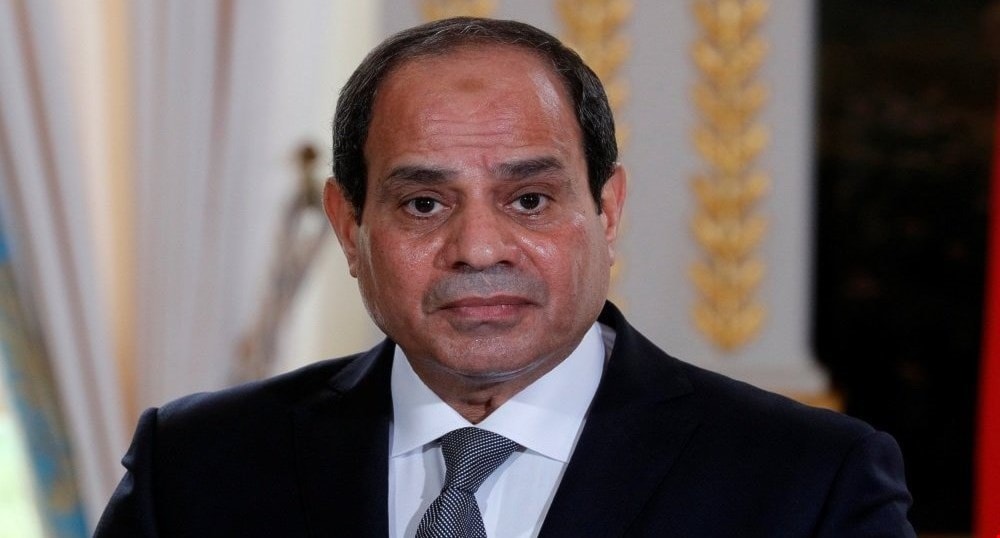 السيسي: الجيش ألقى القبض على مقاتل أجنبي في عملية ضد المتشددين المسؤولين عن هجوم الواحات السيسي: الجيش ألقى القبض على مقاتل أجنبي في عملية ضد المتشددين المسؤولين عن هجوم الواحات
