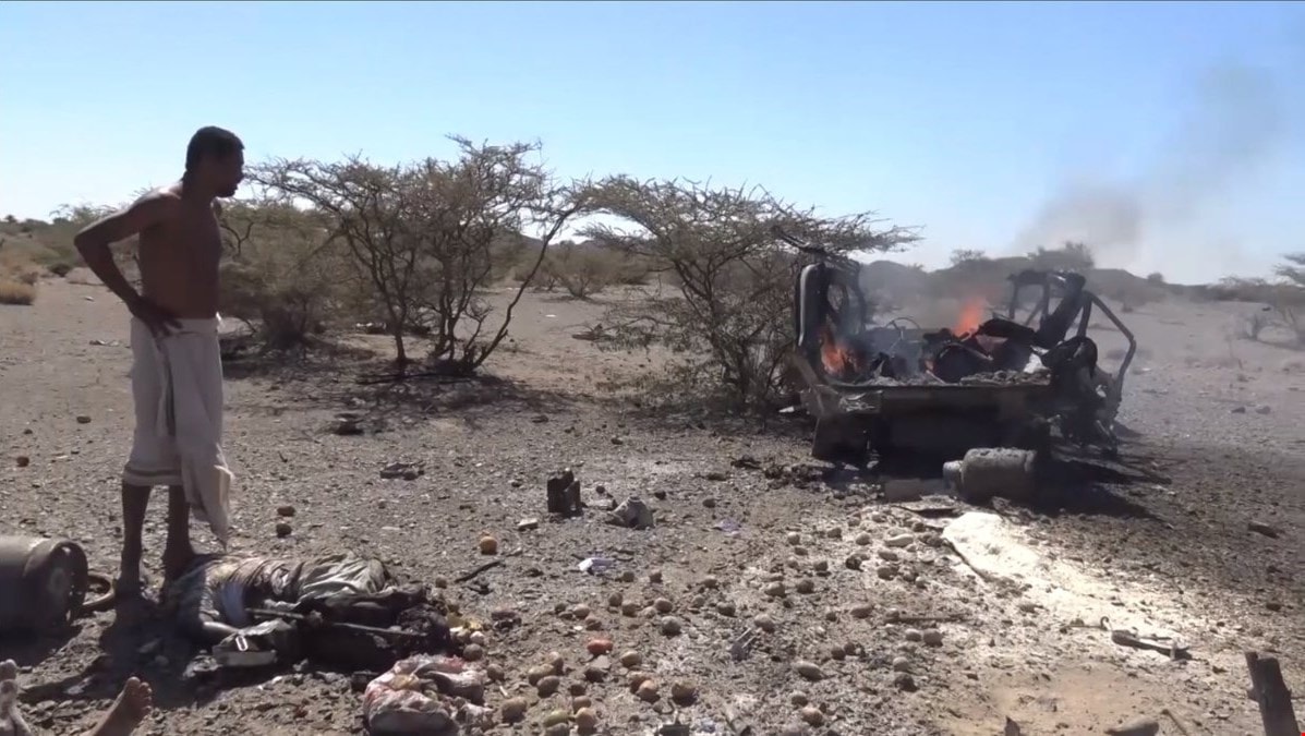 شهداء وجرحى باستهداف طائرات التحالف السعودي لسوق النجيبية في منطقة الهاملي شهداء وجرحى باستهداف طائرات التحالف السعودي لسوق النجيبية في منطقة الهاملي