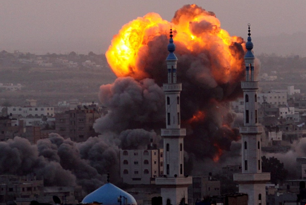 الزوارق الإسرائيلية أطلقت النار على الصيادين الفلسطينيين الزوارق الإسرائيلية أطلقت النار على الصيادين الفلسطينيين