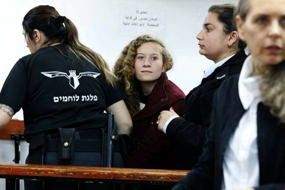 إسرائيل تمدد اعتقال الأسيرة عهد التميمي إسرائيل تمدد اعتقال الأسيرة عهد التميمي