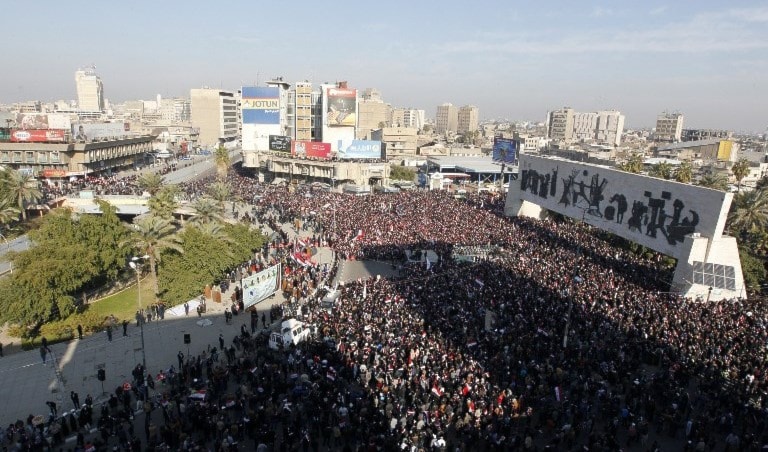 تجمع المتظاهرين في ساحة التحرير في بغداد تجمع المتظاهرين في ساحة التحرير في بغداد