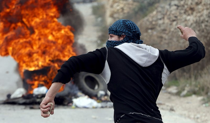 استبدال القيادة الفلسطينية الحالية بقيادة شعبية تعتمد برنامج المقاومة استبدال القيادة الفلسطينية الحالية بقيادة شعبية تعتمد برنامج المقاومة
