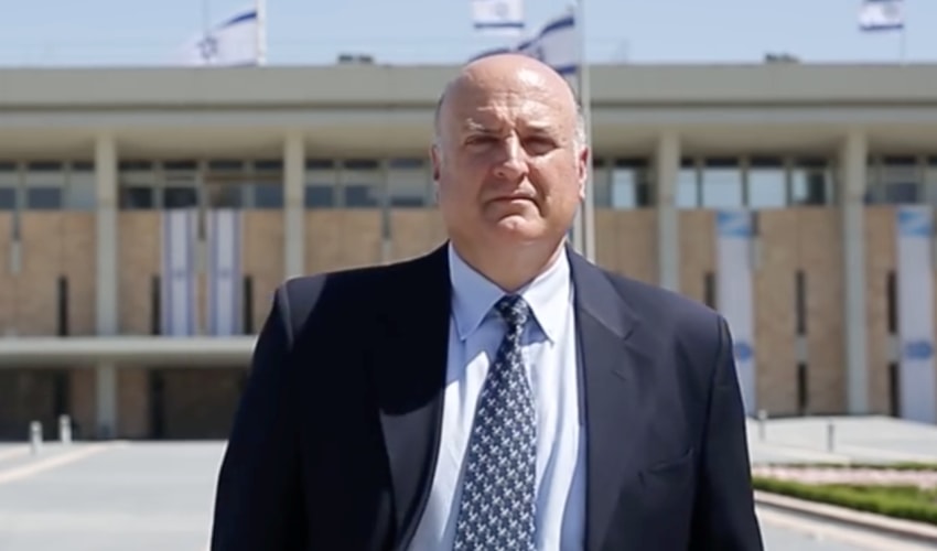 الخارجية المصرية وجهاز الشاباك الإسرائيلي أكدا عودة سفير إسرائيل لدى مصر إلى القدس المحتلة الخارجية المصرية وجهاز الشاباك الإسرائيلي أكدا عودة سفير إسرائيل لدى مصر إلى القدس المحتلة