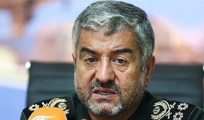قائد الحرس الثوري الإيراني "إيران في وضع يسمح لها برؤية أميركا كنمر من ورق" قائد الحرس الثوري الإيراني "إيران في وضع يسمح لها برؤية أميركا كنمر من ورق"