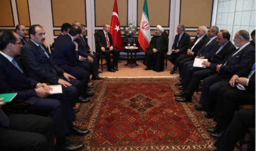 الرئيس الإيراني حسن روحاني يلتقي نظيره التركي رجب طيب إردودغان الرئيس الإيراني حسن روحاني يلتقي نظيره التركي رجب طيب إردودغان