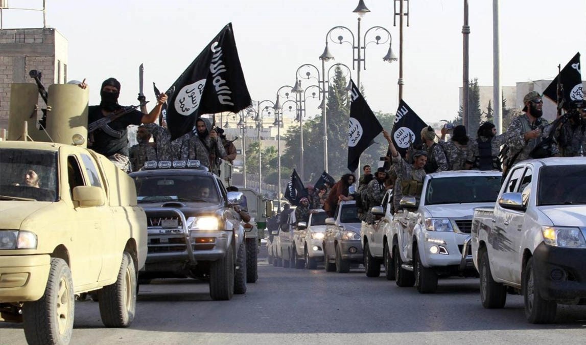 الخلاف يتركز حول الجهة التي يجب أن تعمل معها أميركا من أجل طرد داعش من الرقة الخلاف يتركز حول الجهة التي يجب أن تعمل معها أميركا من أجل طرد داعش من الرقة